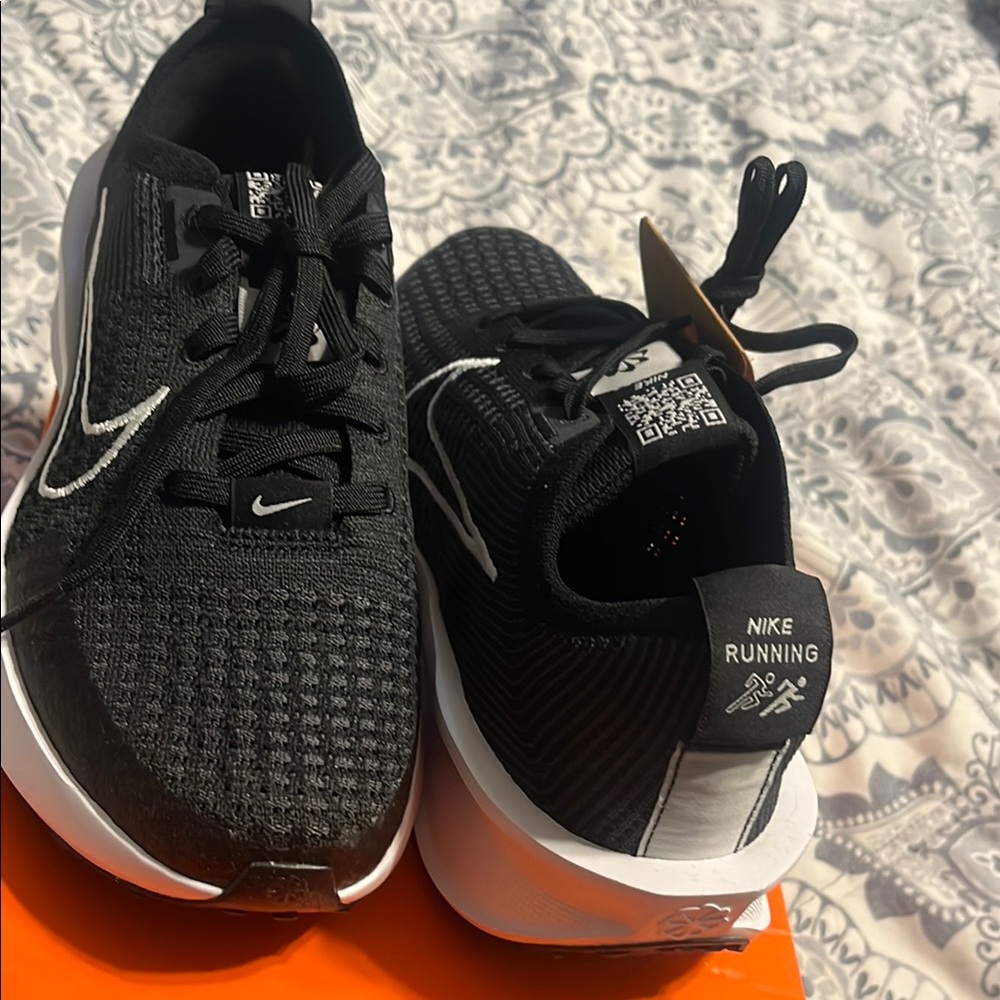 Nike Interact Run Sneakers - Picture 3 of 4